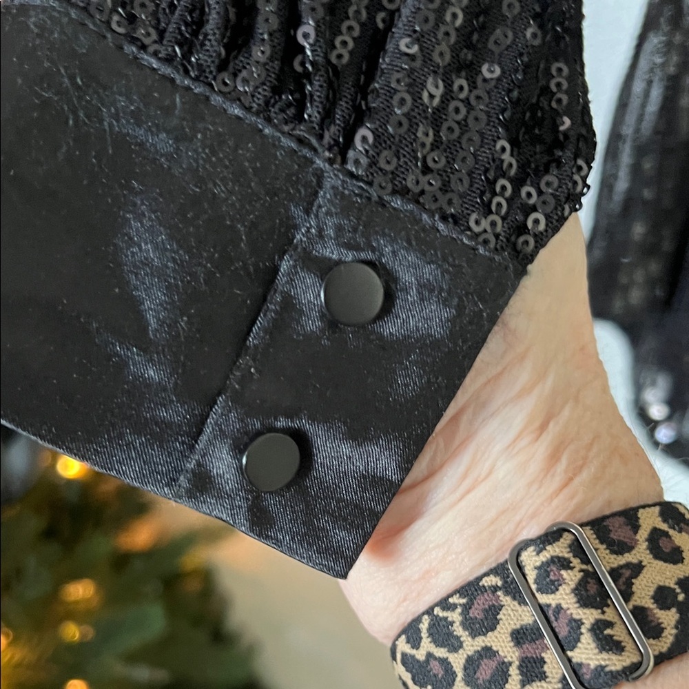 Elegant Black Sequin Blouse - Picture 4 of 5